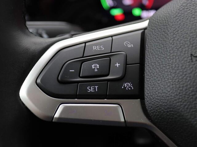 Volkswagen GOLF 1.4 eHybrid Style 204PK DSG Panoramadak, achteruitrijcamera, winterpakket, elek. stoel, 18" lichtmetaal