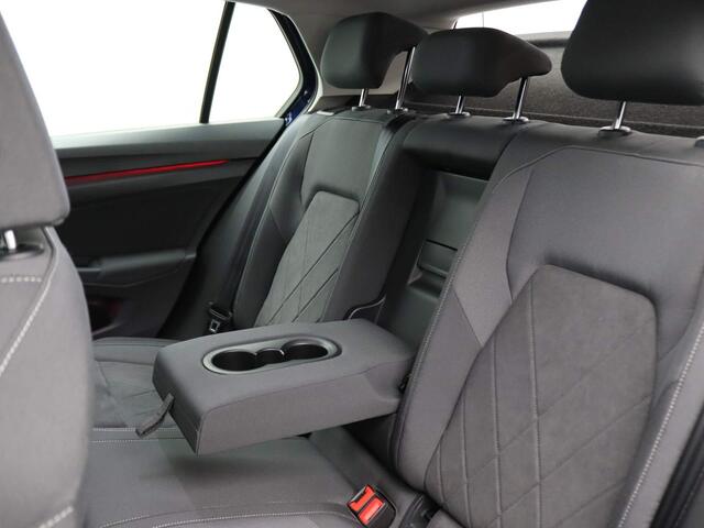 Volkswagen GOLF 1.4 eHybrid Style 204PK DSG Panoramadak, achteruitrijcamera, winterpakket, elek. stoel, 18" lichtmetaal