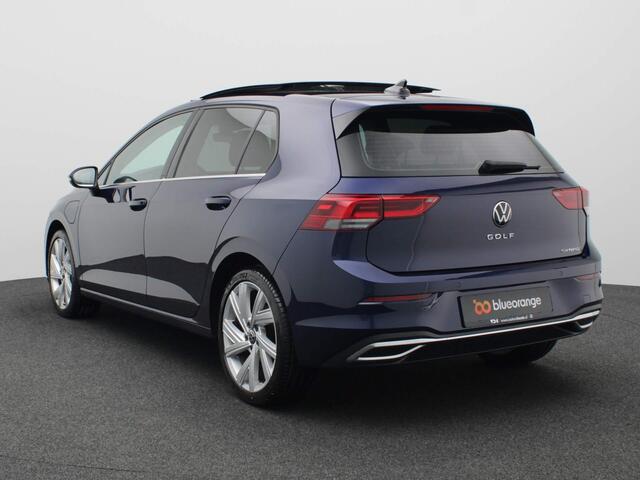 Volkswagen GOLF 1.4 eHybrid Style 204PK DSG Panoramadak, achteruitrijcamera, winterpakket, elek. stoel, 18" lichtmetaal