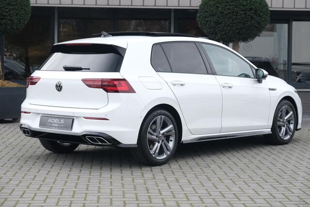 Volkswagen GOLF 1.5 eTSI R-Line Panodak IQ Light Camera Carplay Sfeerverlichting