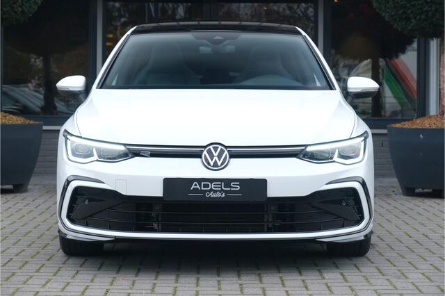 Volkswagen GOLF 1.5 eTSI R-Line Panodak IQ Light Camera Carplay Sfeerverlichting