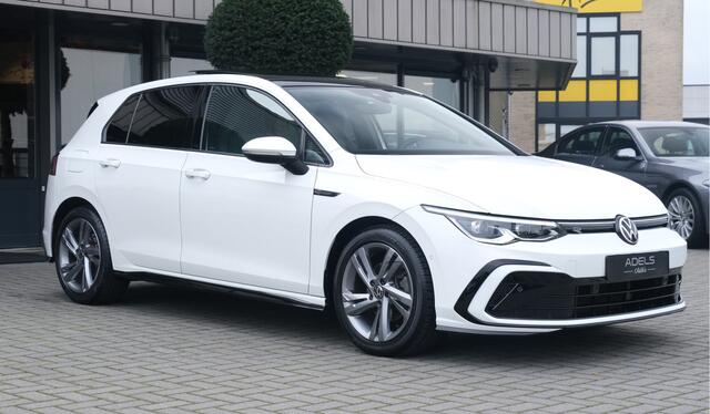 Volkswagen GOLF 1.5 eTSI R-Line Panodak IQ Light Camera Carplay Sfeerverlichting