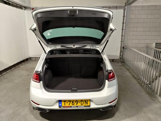 Volkswagen GOLF 1.5 TSI 150pk R-Line Highline 5 Drs 110kw Carplay / ACC / Bi-Xenon / Climate C.