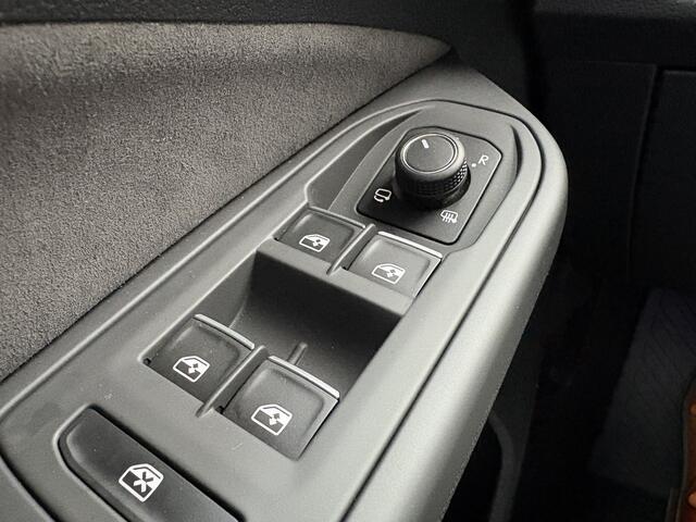 Volkswagen GOLF 1.5 eTSI DSG Style Carplay Keyless Ecc-Airco Memory Seats 18"LMV