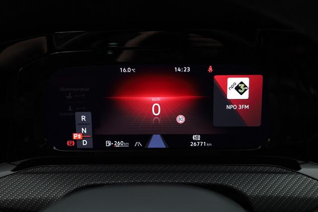 Volkswagen GOLF 1.5 eTSI R-Line DSG | Navi | Travel Assist | Stoel- Stuurverw. | Camera |