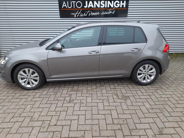 Volkswagen GOLF 1.0 TSI Business Edition Connected | Clima | Camera | Navigatie | Trekhaak | Ndl auto | Cruise control | RIJKLAARPRIJS INCL 12 MAANDEN GARANTIE EN BEURT