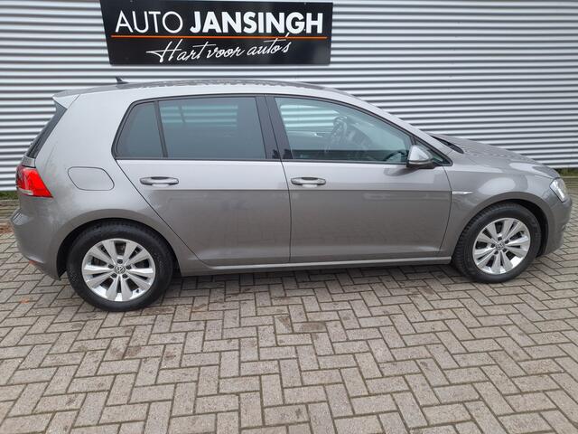 Volkswagen GOLF 1.0 TSI Business Edition Connected | Clima | Camera | Navigatie | Trekhaak | Ndl auto | Cruise control | RIJKLAARPRIJS INCL 12 MAANDEN GARANTIE EN BEURT