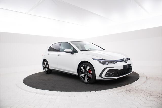 Volkswagen GOLF 1.4 eHybrid GTE Alle opties! Panorama, dode hoek det. etc.