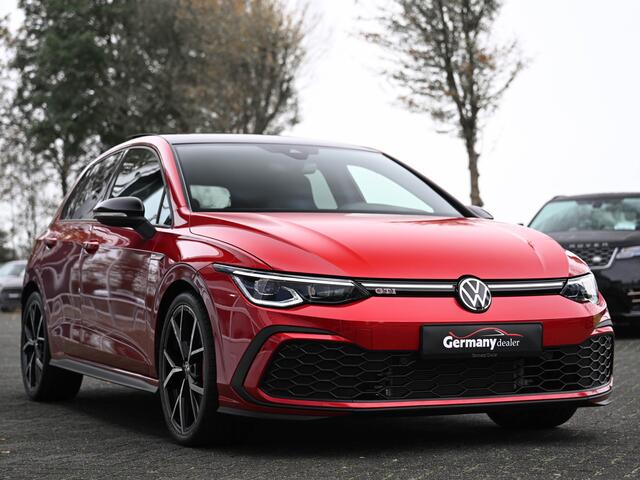 Volkswagen GOLF 2.0TSI GTI 245pk Individual King's Red Pano Camera LED Virtual 19-Inch