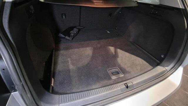 Volkswagen GOLF Variant 1.2 TSI Business Edition Connected