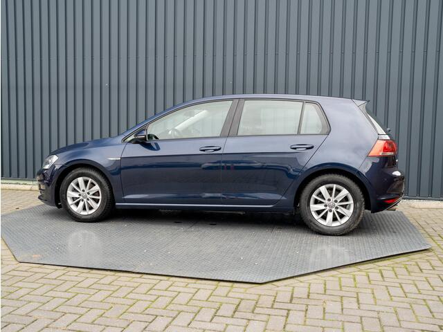 Volkswagen GOLF 1.0 TSI 116PK DSG Trendline | Apple Carplay / Android Auto | Parkeersensoren | Prijs Rijklaar!!