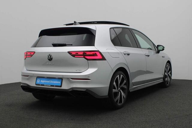 Volkswagen GOLF 1.5 eTSI 150PK DSG R-Line Business Black Style | Pano | IQ Light | Keyless | Camera | 18 inch | Apple Carplay / Android Auto