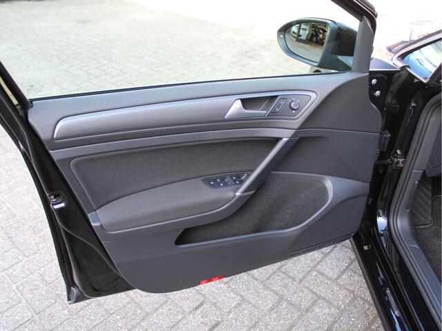 Volkswagen GOLF Variant 1.0 TSI Comfortline Business 1e Eig./NAVI/PDC/Adaptive Cruise/Climate/Sportstoelen/PDC/Massage/Apple carplay/DAB+/Stoelverw.