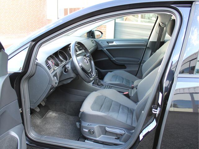 Volkswagen GOLF Variant 1.0 TSI Comfortline Business 1e Eig./NAVI/PDC/Adaptive Cruise/Climate/Sportstoelen/PDC/Massage/Apple carplay/DAB+/Stoelverw.