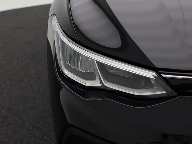 Volkswagen GOLF Variant 1.0 eTSi 110 Pk Automaat Life | Trekhaak | Adap. Cruise | ECC | Carplay | Sensoren | Navi | 16 Inch