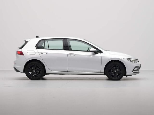 Volkswagen GOLF 1.0 eTSI 110pk DSG Life Navigatie Pdc Acc Clima 241
