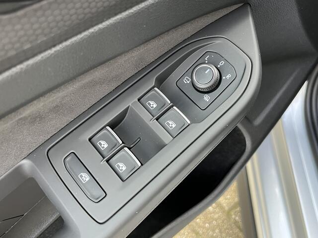 Volkswagen GOLF 2.0 TSI GTI Clubsport 300PK Navi+BT HarmanKardon ACC Keyless Alcantara Led 19''LMV