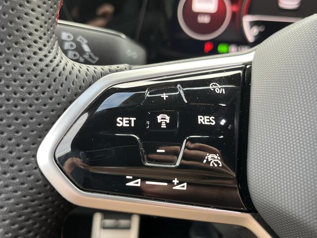 Volkswagen GOLF 2.0 TSI GTI Clubsport 300PK Navi+BT HarmanKardon ACC Keyless Alcantara Led 19''LMV