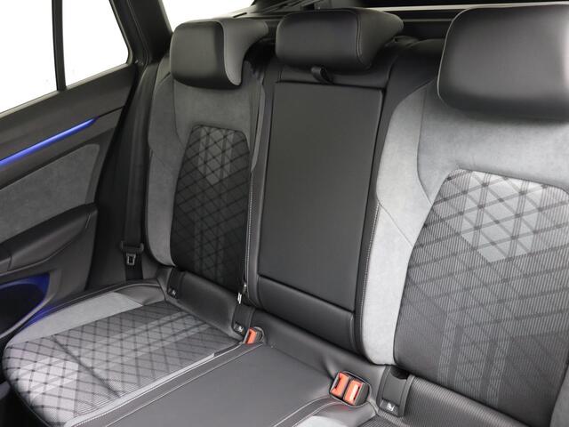 Volkswagen GOLF Variant R-Line (8) 1.5 eTSI 96 kW / 130 pk Variant 7 vers