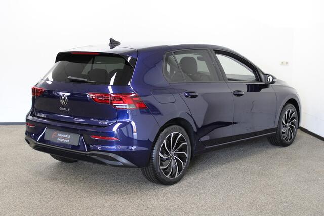 Volkswagen GOLF 1.5 eTSI Life