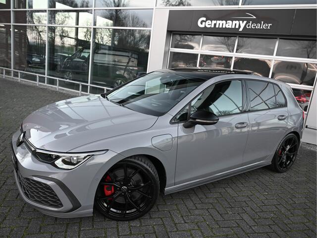 Volkswagen GOLF 1.4 eHybrid 245pk GTE Pano Head-Up RS-Leder Camera IQ-Light Keyless Stoelkoeling