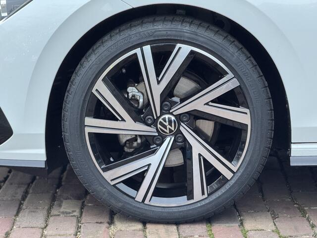 Volkswagen GOLF 1.5 eTSI R-Line