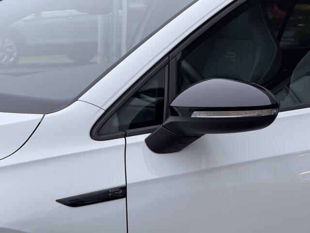 Volkswagen GOLF 1.5 eTSI R-Line
