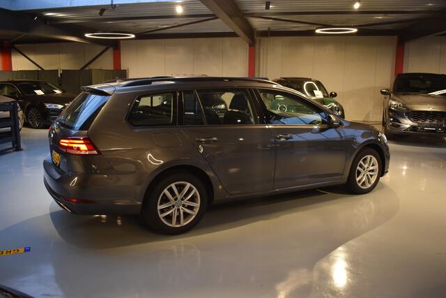 Volkswagen GOLF Variant 1.0 TSI Highline Automaat Panora