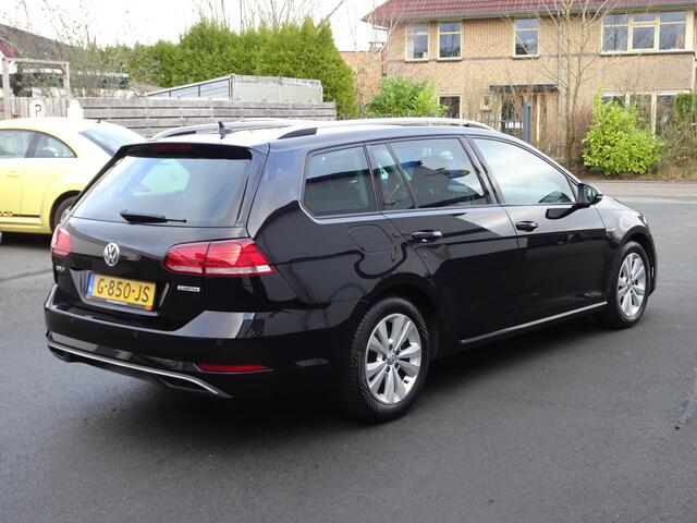 Volkswagen GOLF Variant 1.5 TSI Comfortline Business Automatische airco, navigatie, app-connect, cruise controle, licht metalen velgen, parkeersensoren voor en achter, sportstoelen, enz.