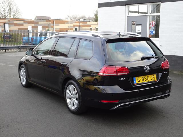Volkswagen GOLF Variant 1.5 TSI Comfortline Business Automatische airco, navigatie, app-connect, cruise controle, licht metalen velgen, parkeersensoren voor en achter, sportstoelen, enz.