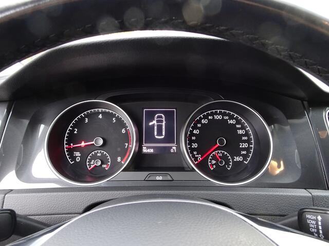 Volkswagen GOLF Variant 1.5 TSI Comfortline Business Automatische airco, navigatie, app-connect, cruise controle, licht metalen velgen, parkeersensoren voor en achter, sportstoelen, enz.