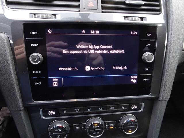 Volkswagen GOLF Variant 1.5 TSI Comfortline Business Automatische airco, navigatie, app-connect, cruise controle, licht metalen velgen, parkeersensoren voor en achter, sportstoelen, enz.