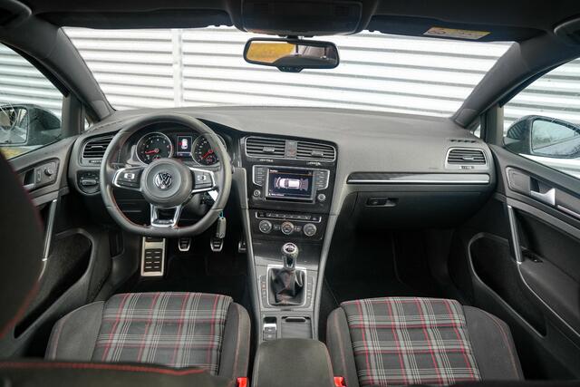 Volkswagen GOLF 2.0 TSI GTI Navi Xenon Cruise Clima Stoelverw. PDC 17''LM