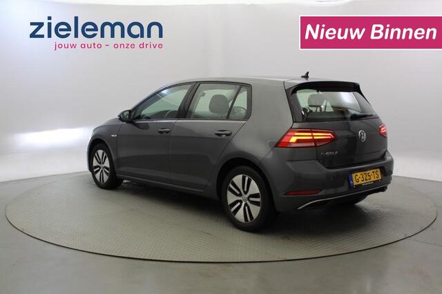 Volkswagen GOLF E-Golf - Digital Cockpit, Camera (13.845 na SUBSIDIE)