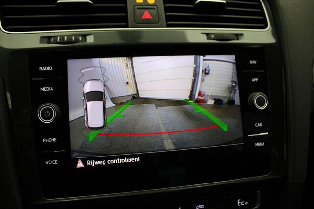 Volkswagen GOLF E-Golf - Digital Cockpit, Camera (13.845 na SUBSIDIE)