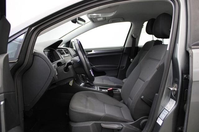 Volkswagen GOLF E-Golf - Digital Cockpit, Camera (13.845 na SUBSIDIE)