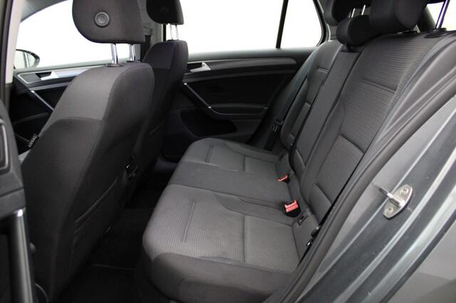 Volkswagen GOLF E-Golf - Digital Cockpit, Camera (13.845 na SUBSIDIE)