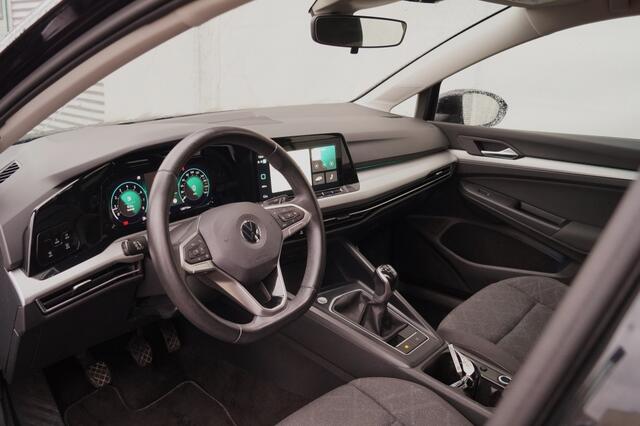 Volkswagen GOLF 1.5 TSI 130pk Life Edition -LED-ECC-PDC-CARPLAY-