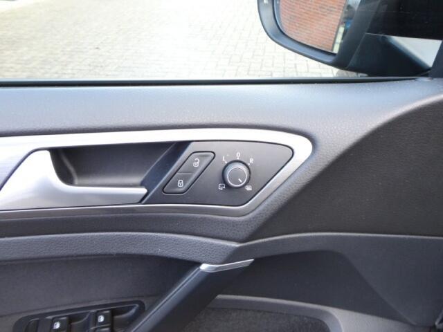 Volkswagen GOLF 1.4 TSI ACT Highline ,Trekhaak ,Lmv ,Pdc ,Airco