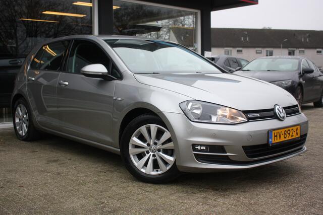 Volkswagen GOLF 1.0 TSI Business Edition Connected | Automaat | Trekhaak | Camera