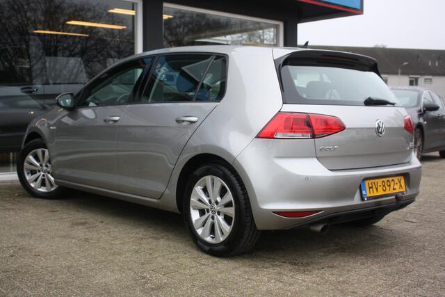 Volkswagen GOLF 1.0 TSI Business Edition Connected | Automaat | Trekhaak | Camera