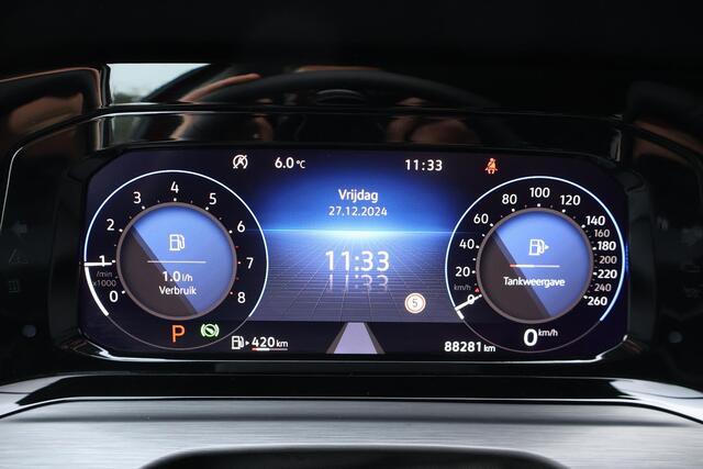 Volkswagen GOLF 1.5 R-Line Style |150PK |PDC |LMV |Camera |Stuur+StoelHeating |Carplay |IQ-Light Camera Matrix |Sfeer-Verlichting |