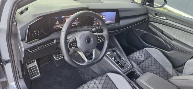 Volkswagen GOLF 1.5 eTSI R-Line Bns