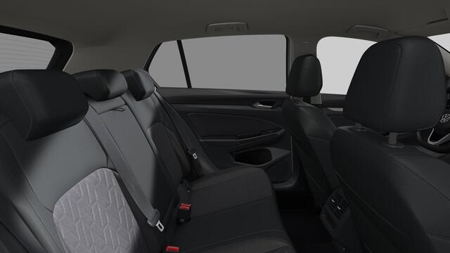 Volkswagen GOLF 1.5 eTSI 150 7DSG Oranje Edition Automaat | Zijruiten achter en achterruit getint 65% lichtabsorberend | Diefstalalarm | Rijstrookbehoudassistent (Lane Assist) | Achteruitrijcamera (Rear View)