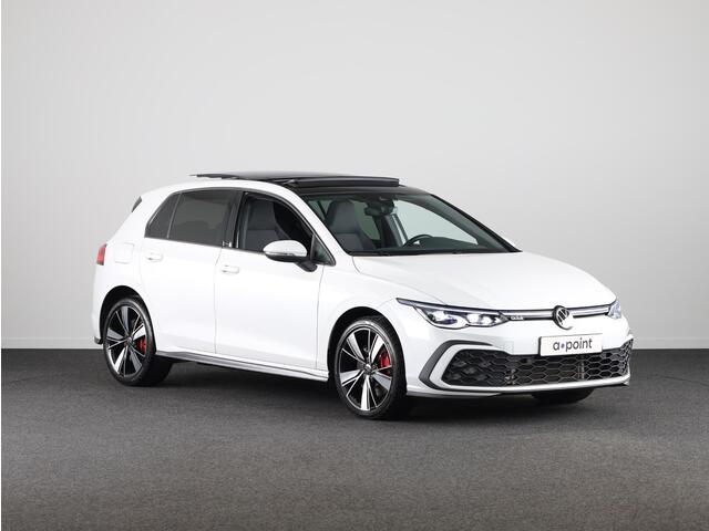 Volkswagen GOLF 1.4 eHybrid GTE 245 pk Automaat (DSG) | Navigatie | Panoramadak | Parkeersensoren | Achteruitrijcamera | Stoelverwarming | Matrix LED koplampen |