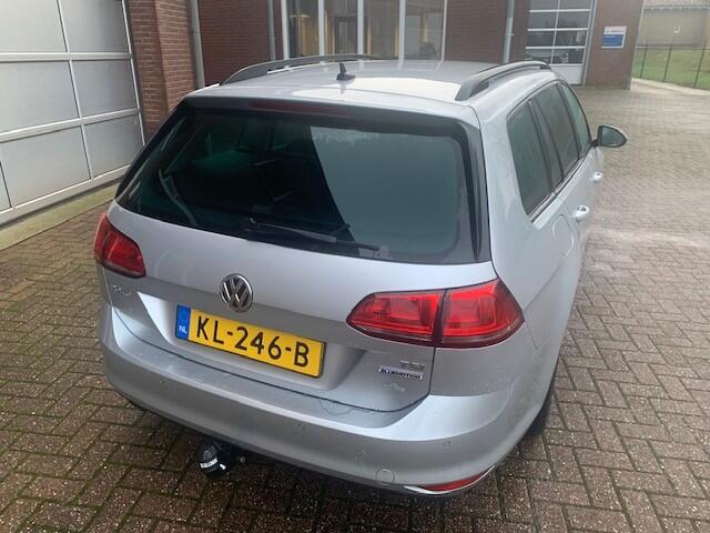 Volkswagen GOLF Variant 1.0 TSI Connected Series trekhaak / camera / navigatie