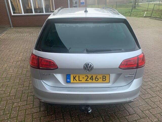 Volkswagen GOLF Variant 1.0 TSI Connected Series trekhaak / camera / navigatie
