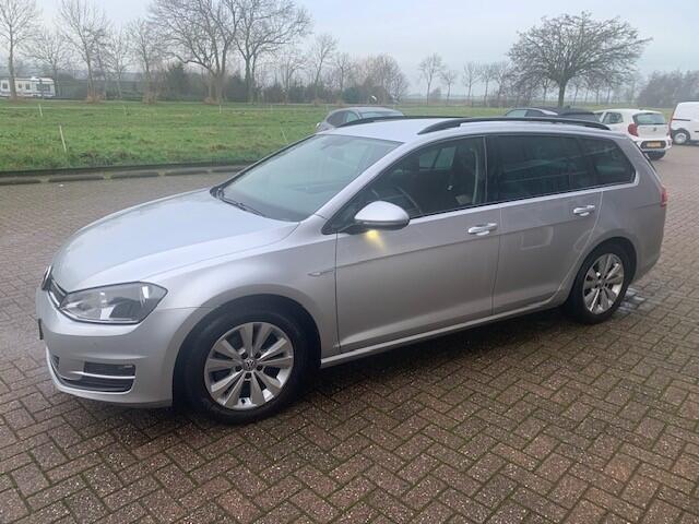 Volkswagen GOLF Variant 1.0 TSI Connected Series trekhaak / camera / navigatie