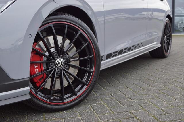 Volkswagen GOLF GTI Clubsport 45 /300pk/ Panodak /Akra /Downpipe /Navi /IQ LED