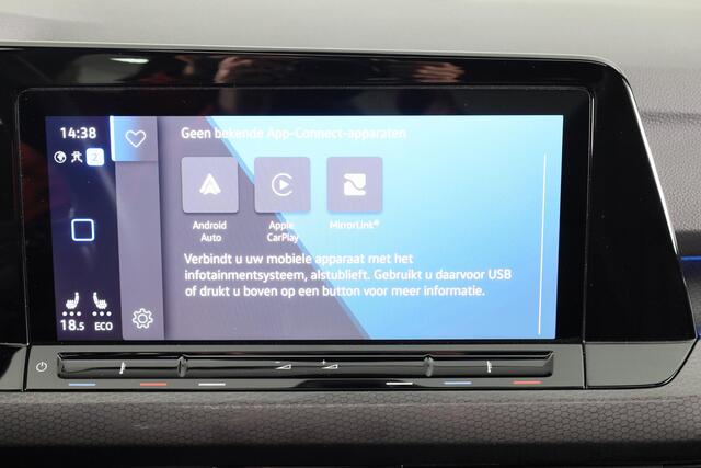 Volkswagen GOLF 1.4 eHybrid GTE 245 pk Automaat (DSG) | Navigatie | Panoramadak | Parkeersensoren | Achteruitrijcamera | Stoelverwarming |